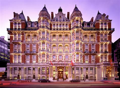 places to stay in london.